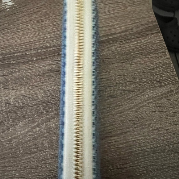 Martha's Vineyard Vines Whales Large Zip Around Wallet - Picture 4 of 9